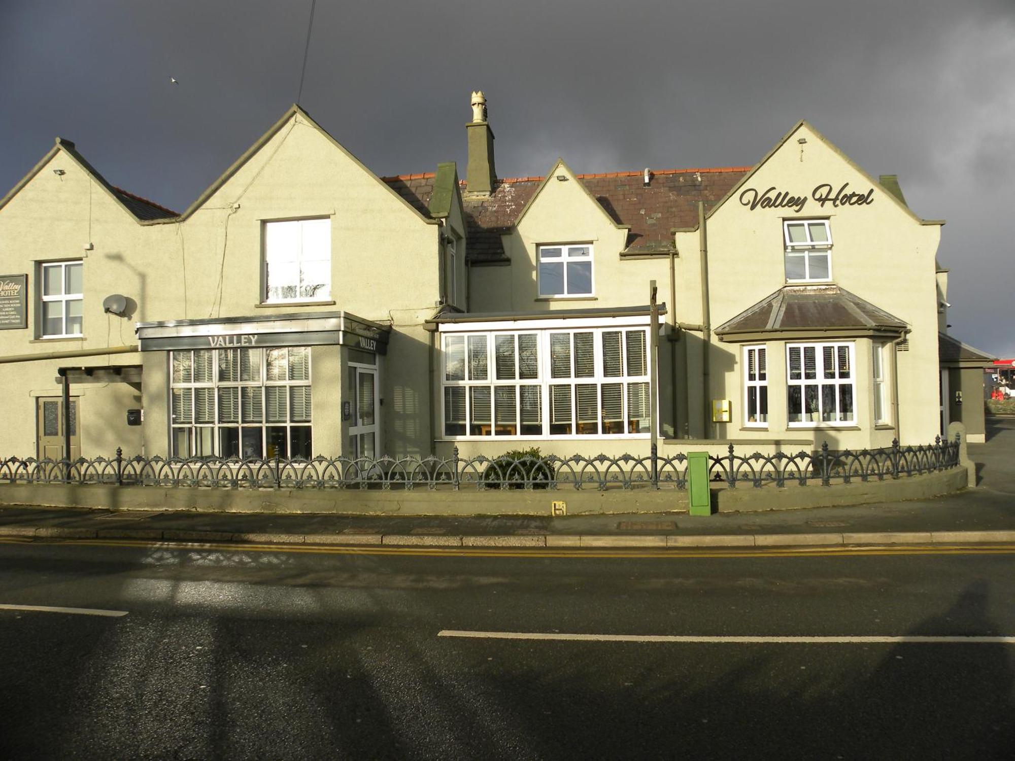 Hotel The Valley Hotel, Anglesey 3*